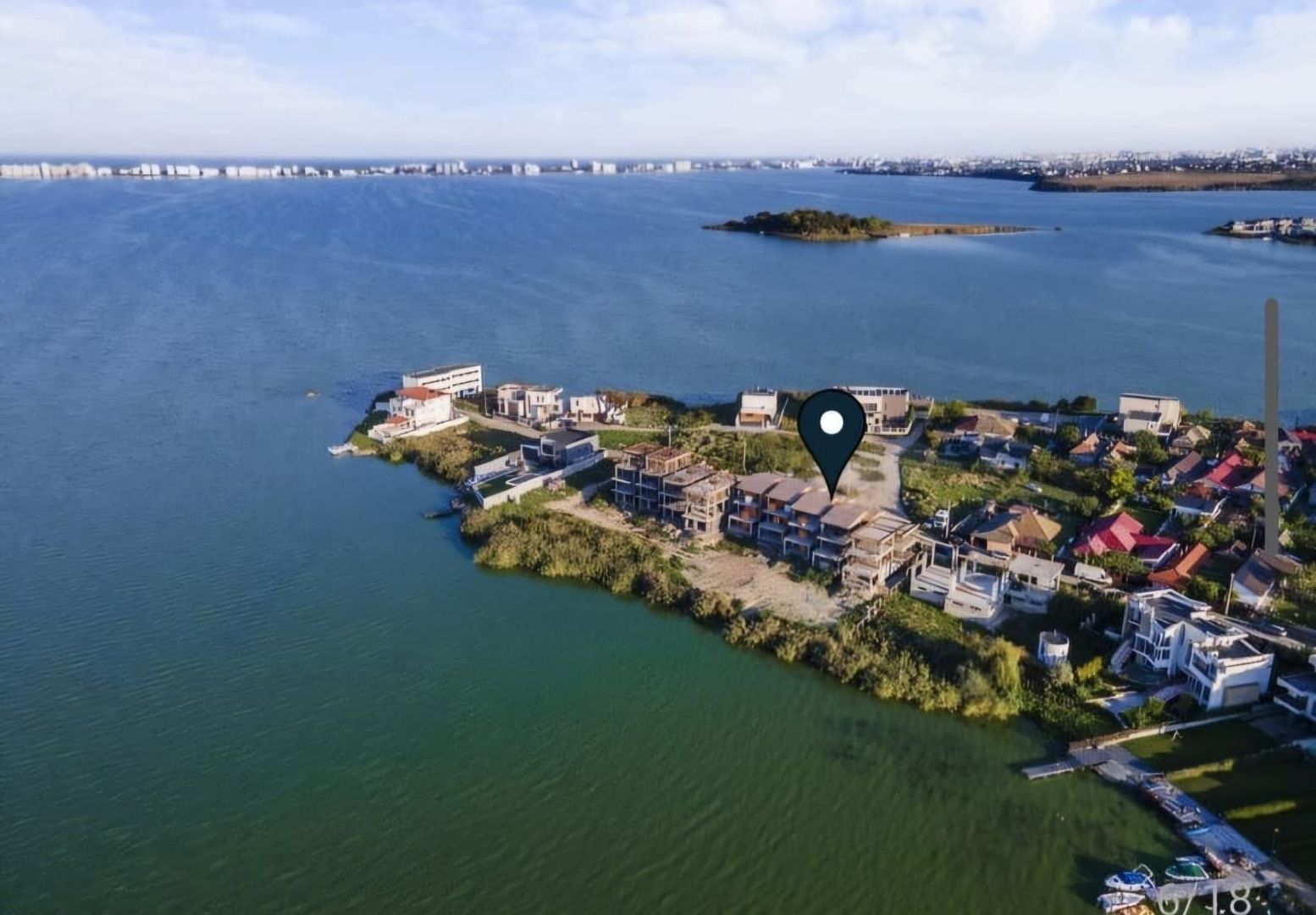 Vila de vanzare pe malul Lacului Orasului Ovidiu/Constanta - Poză 1