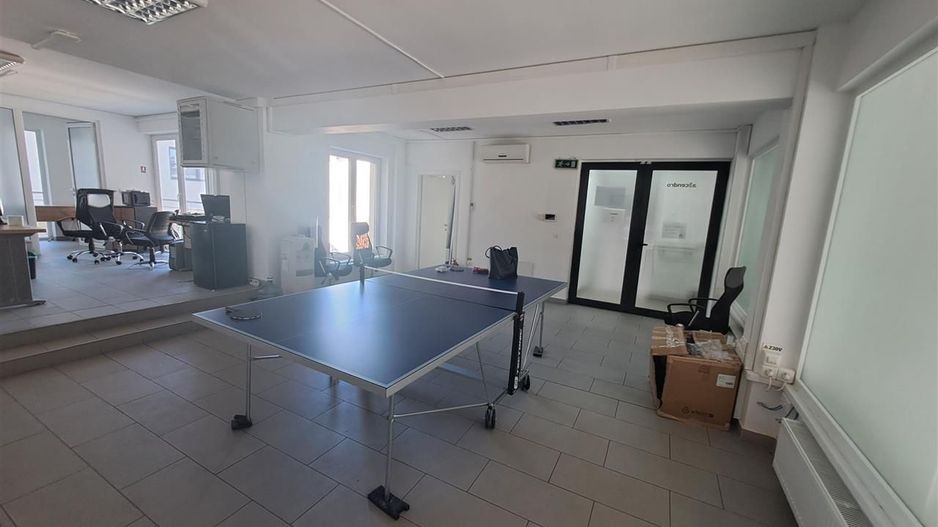 Spatiu comercial  Iosefin etaj 1 cu lift+loc parcare - Poză 9