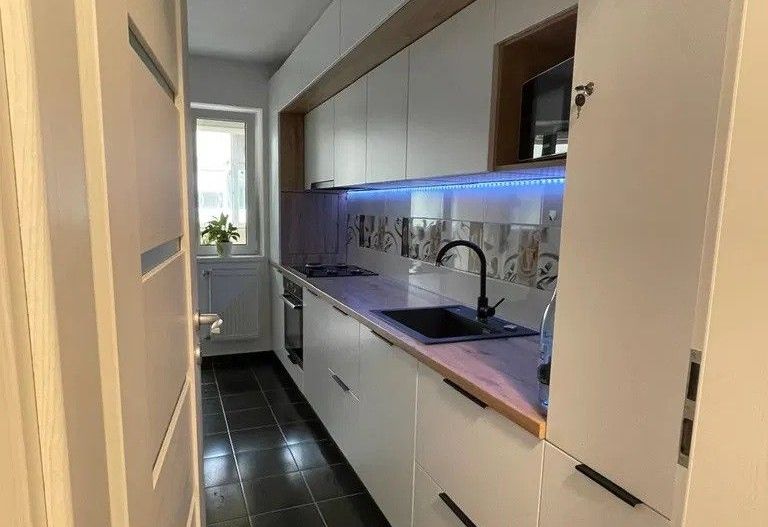 Apartament 2 camere Aparatorii Patriei | Decomandat | Parcare inclusa - Poză 2