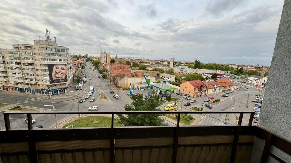 3 camere -2 dormitoare| 2 bai| centrala proprie| apartament superb| 2 balcoane - Poză 13