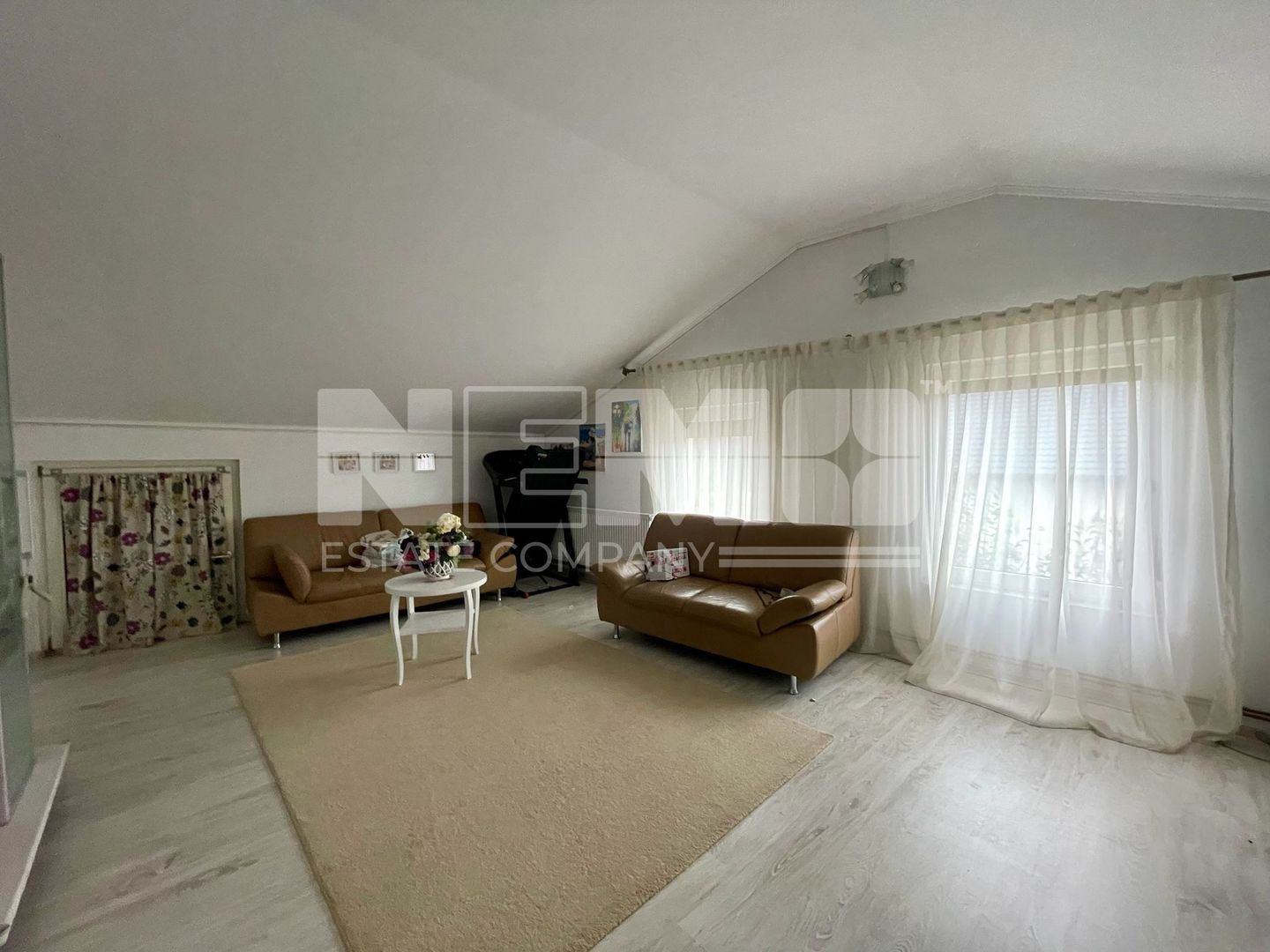 CASA 5 CAMERE | ZONA CENTRALA SAT | COMPLET UTILATA | VOITINEL - Poză 13