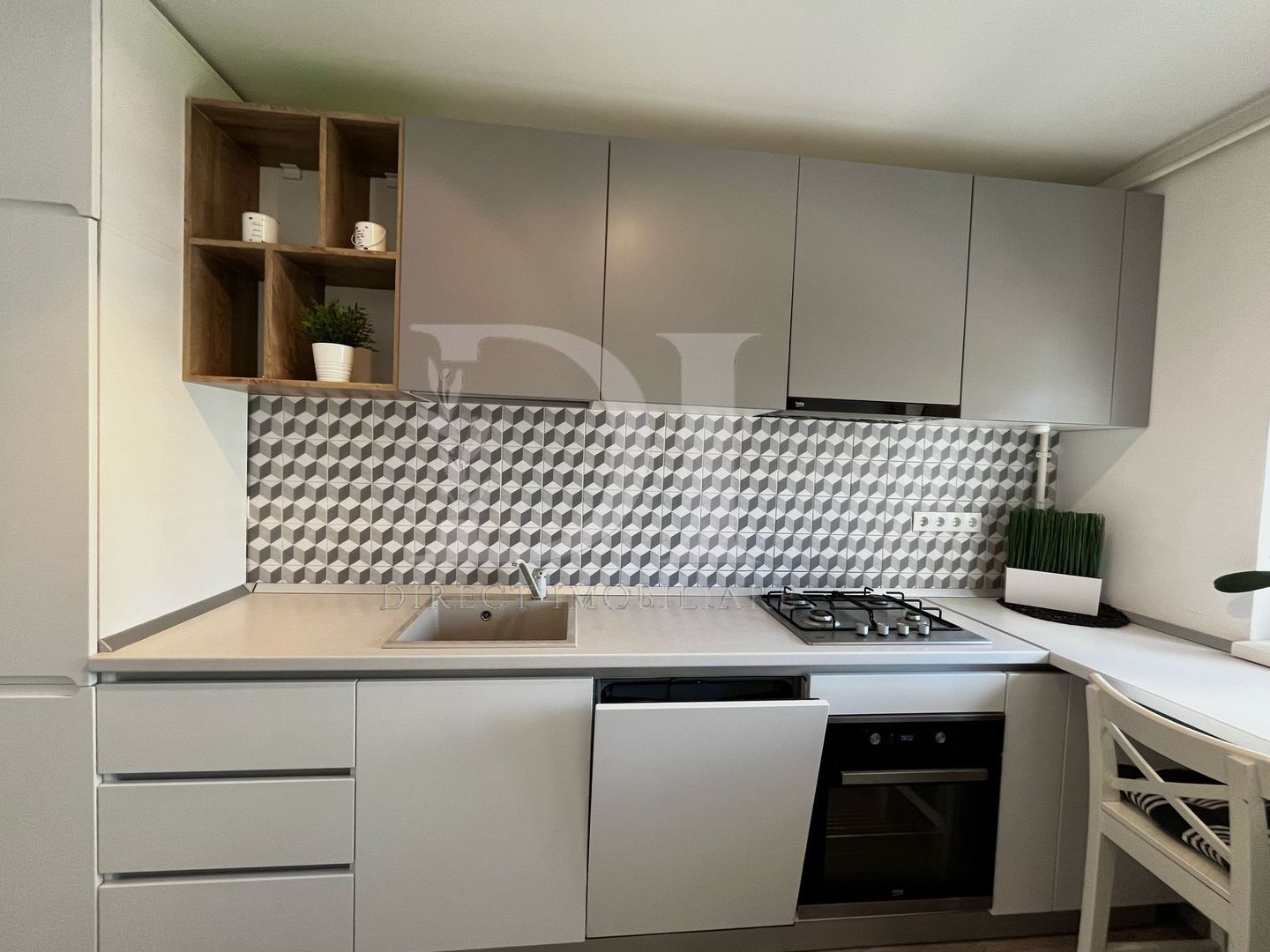 Apartament cu 2 camere semidecomandat , 57 mp, în zona BMW - Poză 3