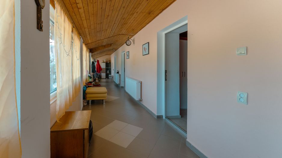 Casă cu teren 3332mp în Bătania - Poză 8