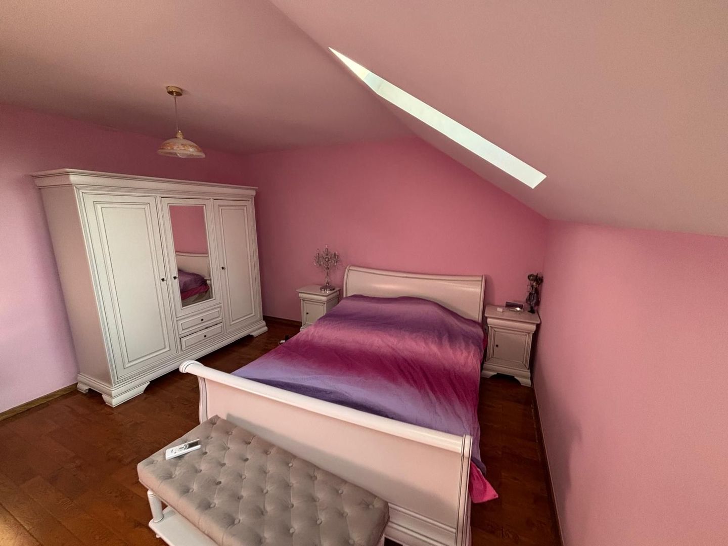 Vila deosebita aproape de padure - Poză 21