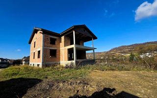 Casă la roșu de vânzare – Valea Ghinzii, Bistrița • 381 mp + teren 900 mp - Poză 4