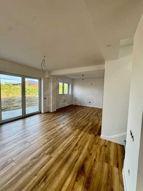 Casă nouă P+1E, 117 mp utili, 442 mp teren, NZEB, pompă de căldură + fotovoltaice 6 kWp, STR. IOAN VESCAN - Poză 4