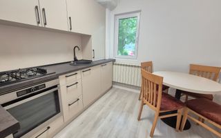 🏡 Apartament 2 camere renovat complet – Podu Roș / Bulevardul Socola - Poză 8