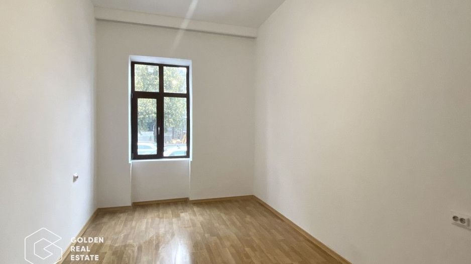 Casă cu curte, zona Centrală, str. Traian, amenajată - Poză 5