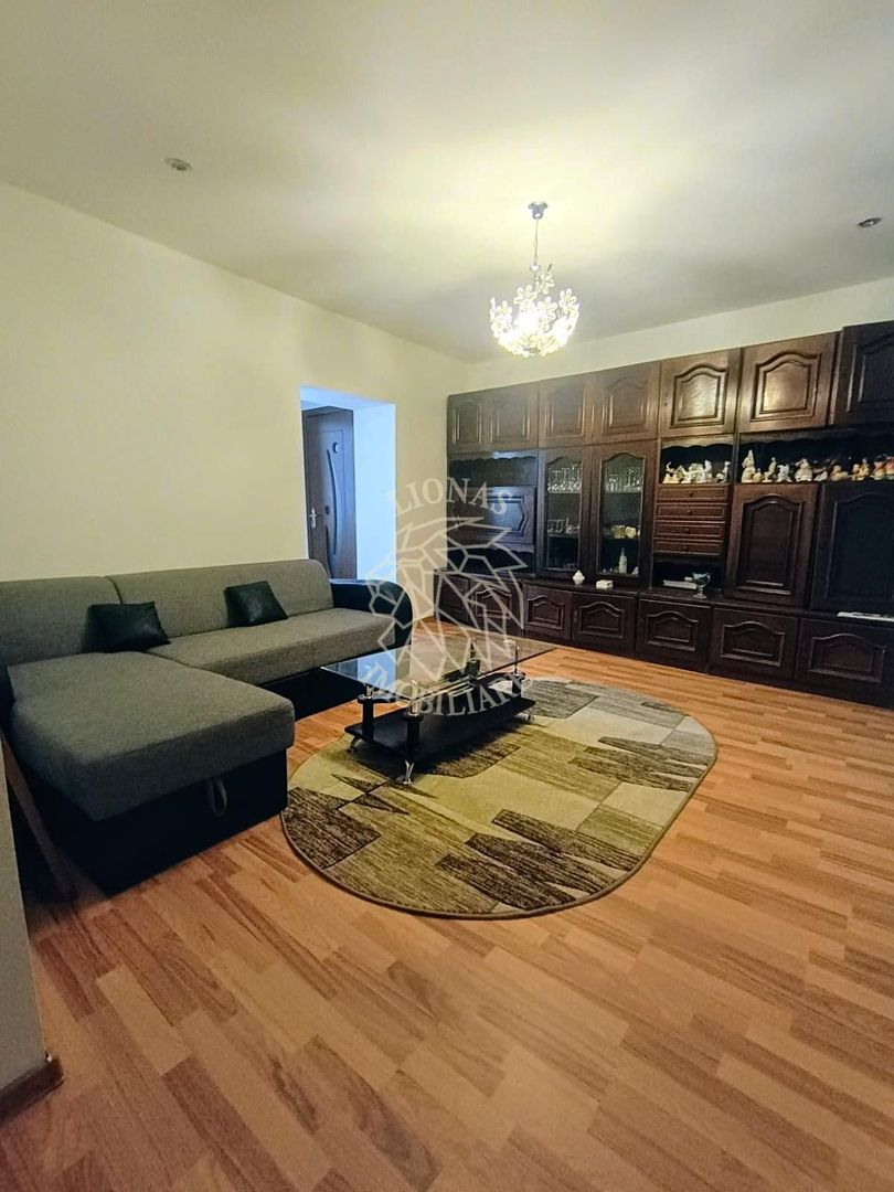 Apartament 3 camere-etaj 2-parcare- ideal investitie,  Ultracentral - Poză 1