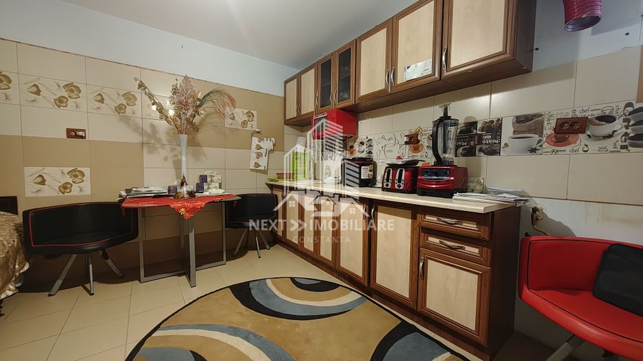 Casa 5 camere cu teren 942 mp Agigea - Poză 10