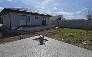 Casa 4 Camere | 200 M de Blv. | Curte amenajata - Poză 2