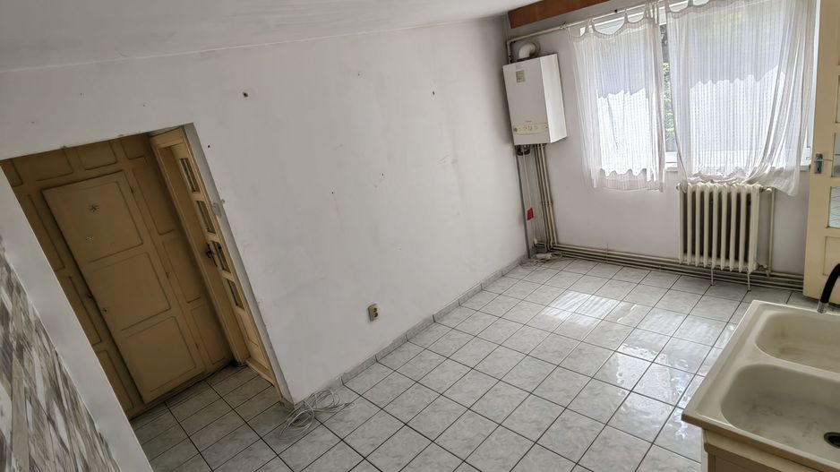 Apartament 2 camere decomandat 40 mp Simeria - Poză 3