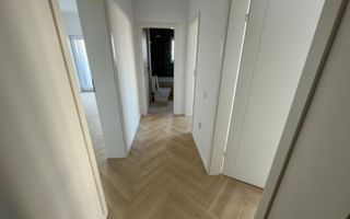 Apartament 3 Camere, et.1, 2 Băi și Balcon - Poză 2
