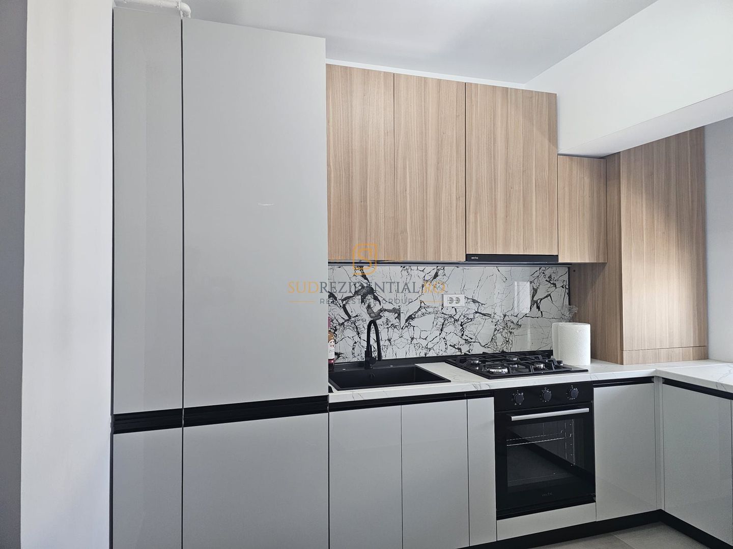 Apartament cu 2 camere, prima inchiriere, loc de parcare inclus - Poză 3