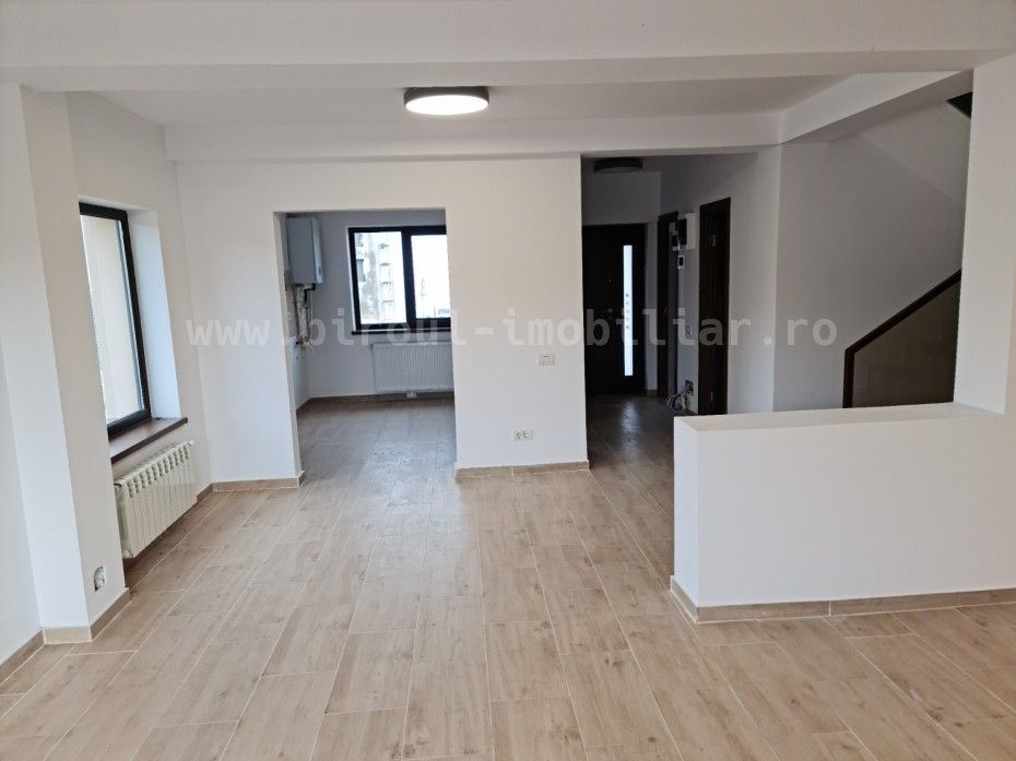 Vilă P+1 Tip Duplex – LA CHEIE – Vedere la Lacul Siutghiol - Poză 3