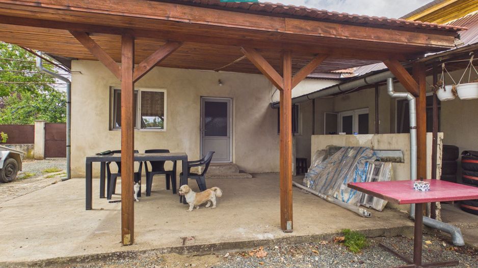 Casă solidă în Curtici cu teren de 1166 mp - Poză 21