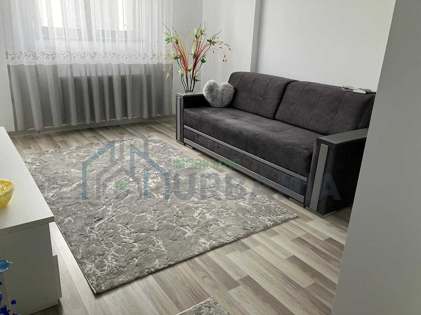 Ocazie!Vand apart 2 camere 58 mp,et1,bloc nou in Iasi-Plopii fara Sot - Poză 1