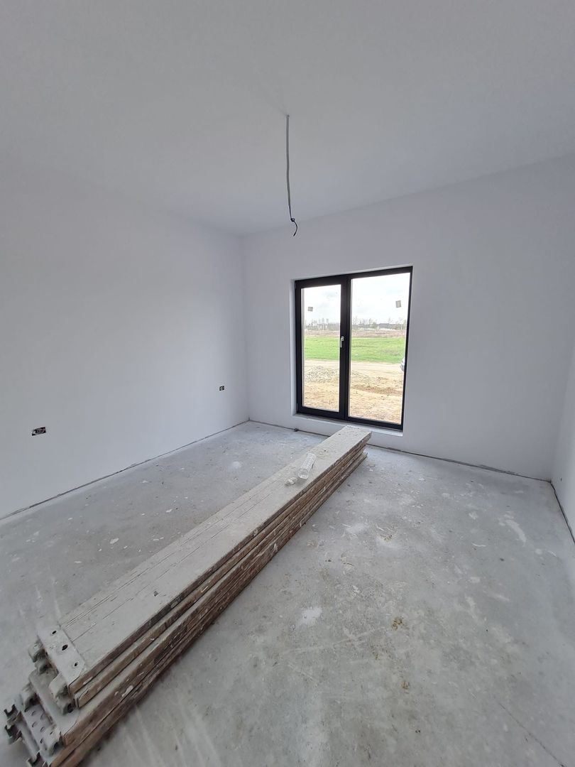 Casa individuala pe parter în Mosnita - Poză 7