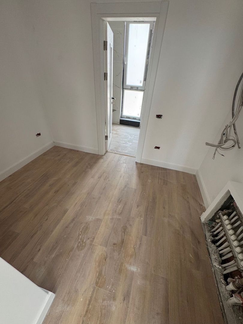 Vile Tunari, zona BUNA, Toate Utilitatile, curte 350m2 - Poză 13