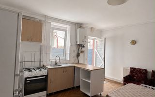 Apartament 3 camere, curte comună, Centrul Istoric Schei - Poză 4