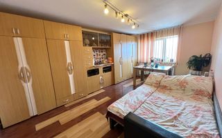Apartament cu 2 Camere decomandat, mobilat-utilat, zona Carolina Mall - Poză 2