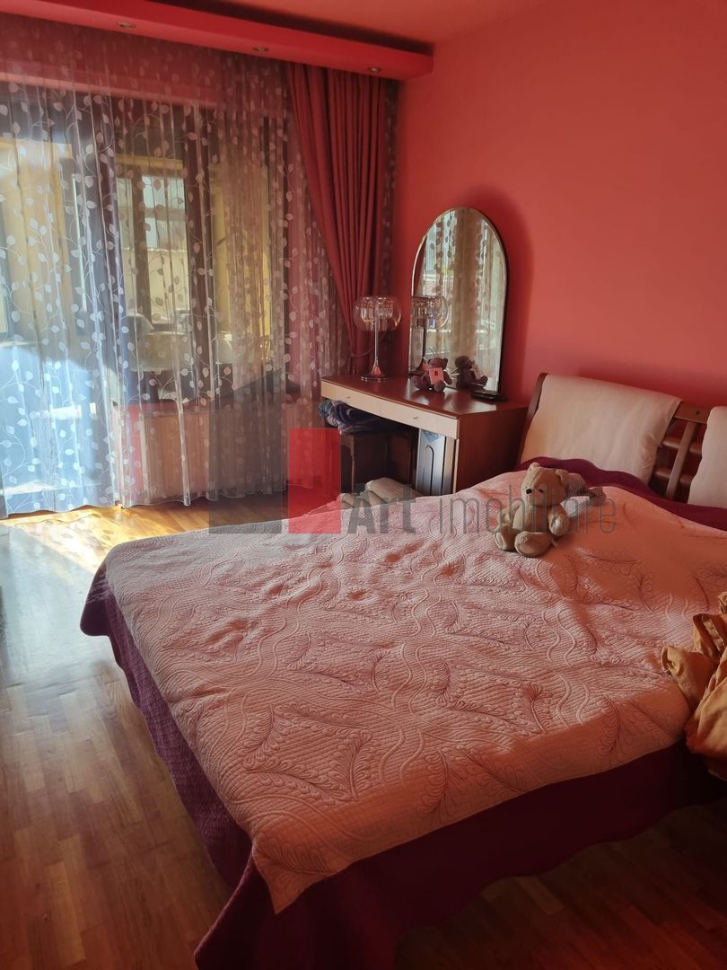 VILA PARCUL CIRCULUI - Poză 7