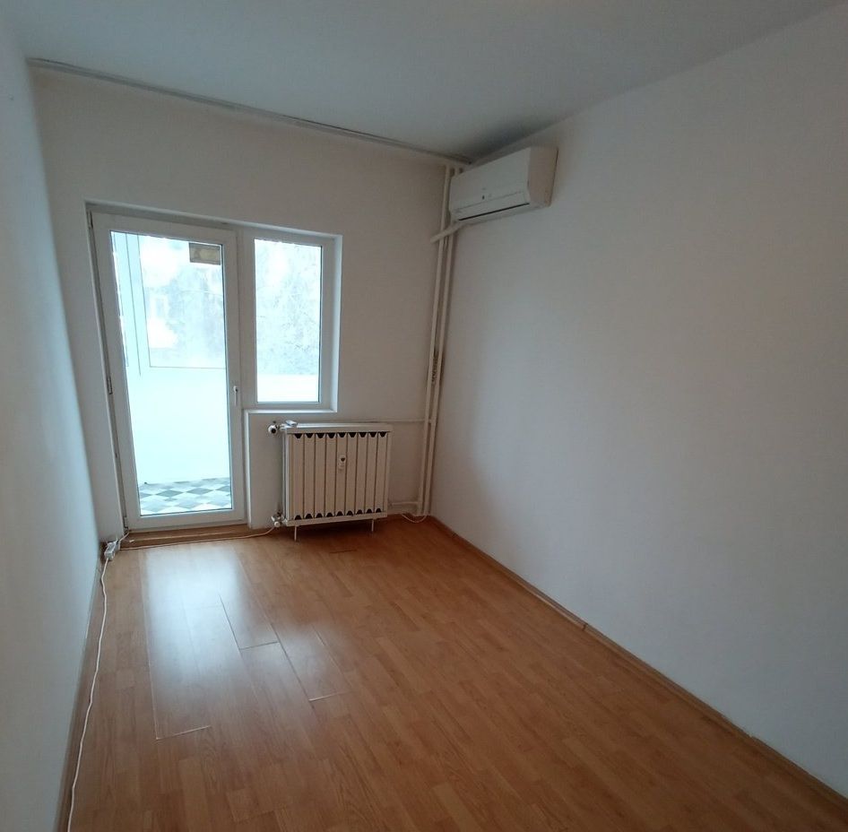 Închiriez apartament 3 camere nemobilat Str Avionului Sector 1 - Poză 5