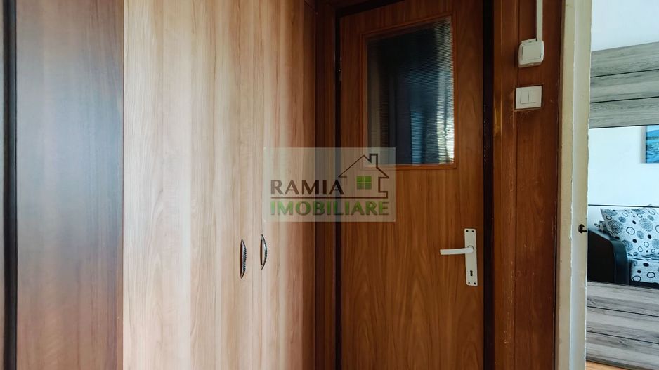 Apartament 3 camere, Cartierul Florilor, Boxă și parcare - Poză 16