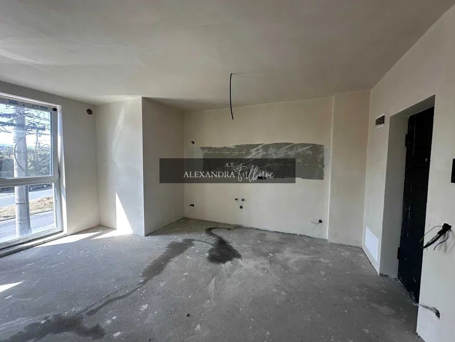 Apartament spatios | 2 camere | parcare | Campina - Poză 2
