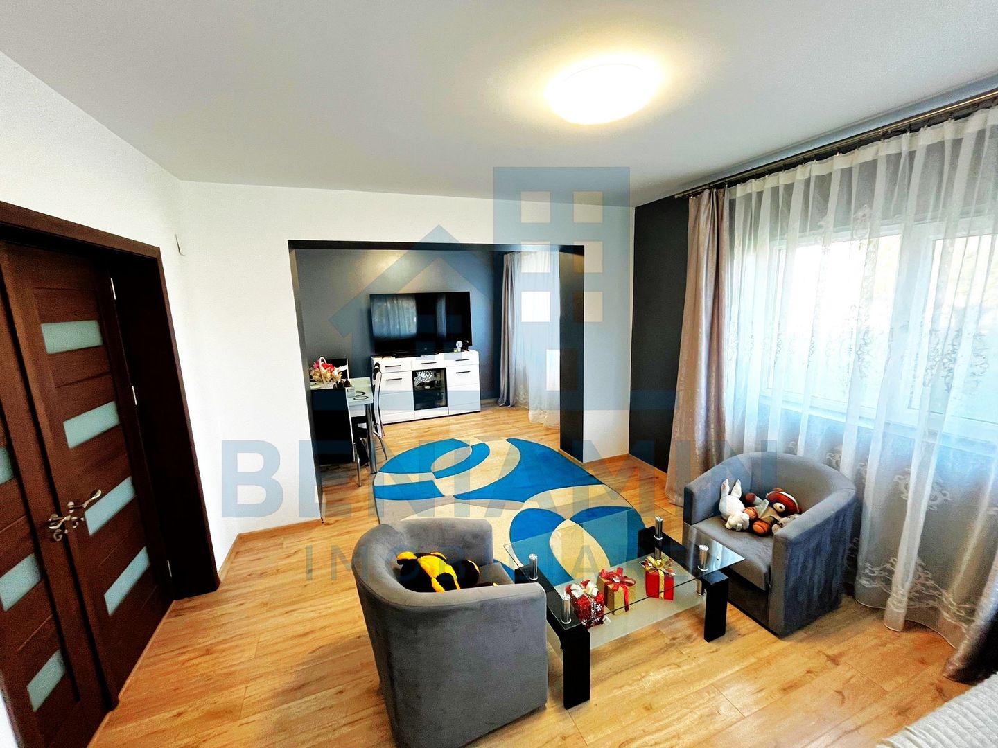 Casa P+1-Toate Utilitatile-3 Dormitoare-2 Bai-680mp Teren-Mobilata - Poză 2