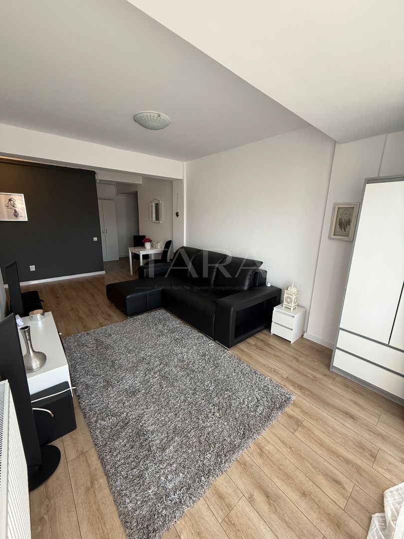 Apartament 1 cameră, mobilat și utilat, cu parcare inclusă. - Poză 5