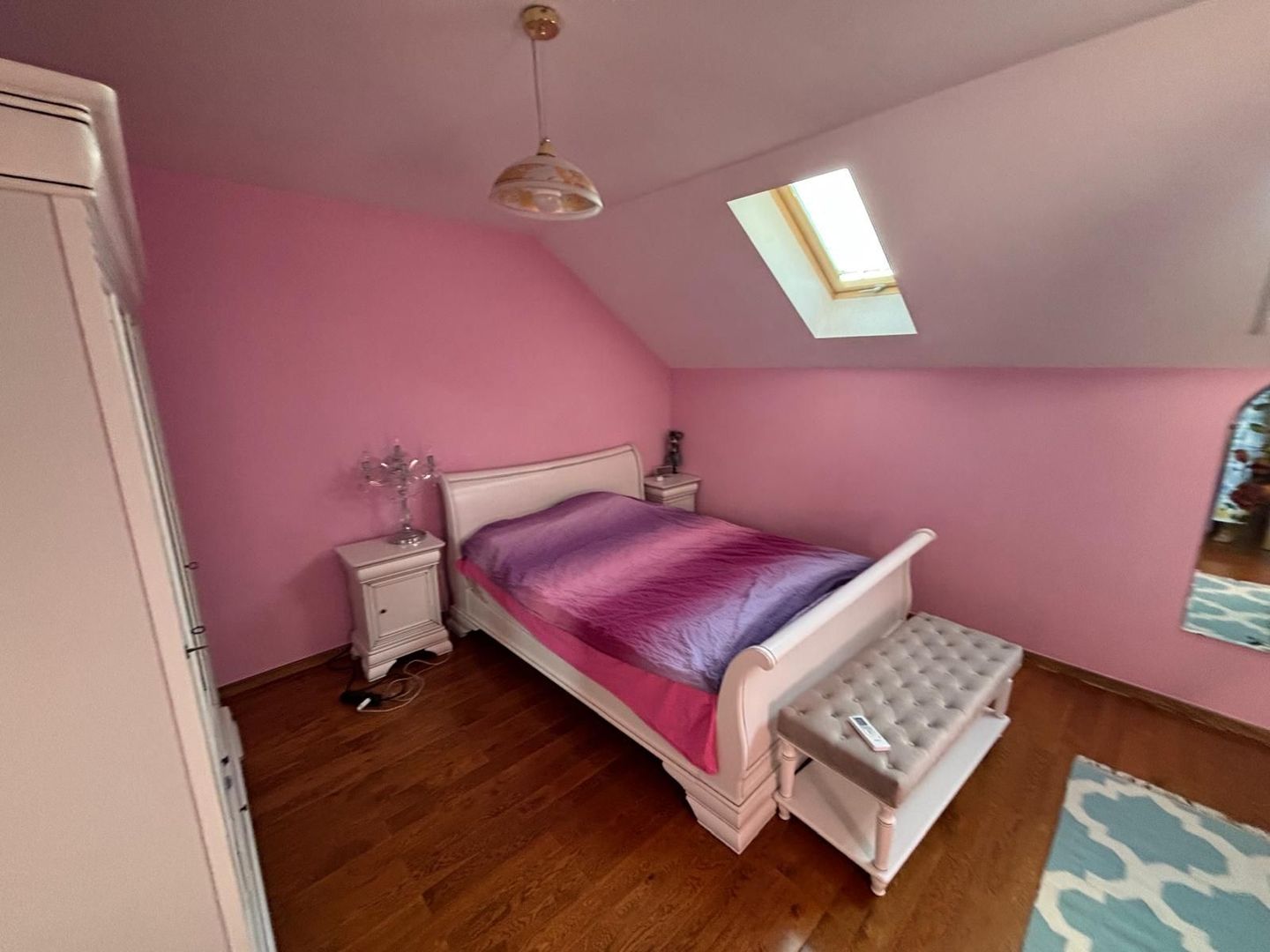 Vila deosebita aproape de padure - Poză 17