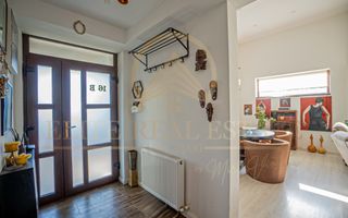 Viluta cocheta cu curte frumoasa in Mamaia Sat! - Poză 25