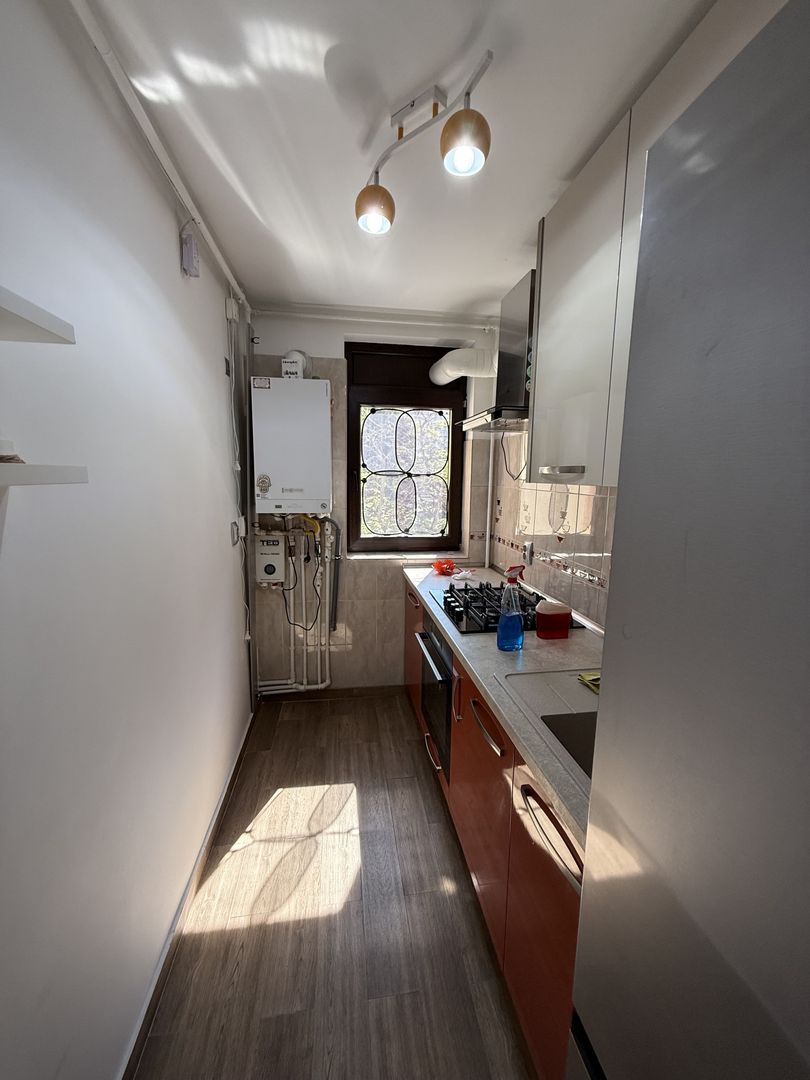Ap 2 cam mobilat/utilat, complet renovat- etaj 2-bloc 6 etaje - Poză 16