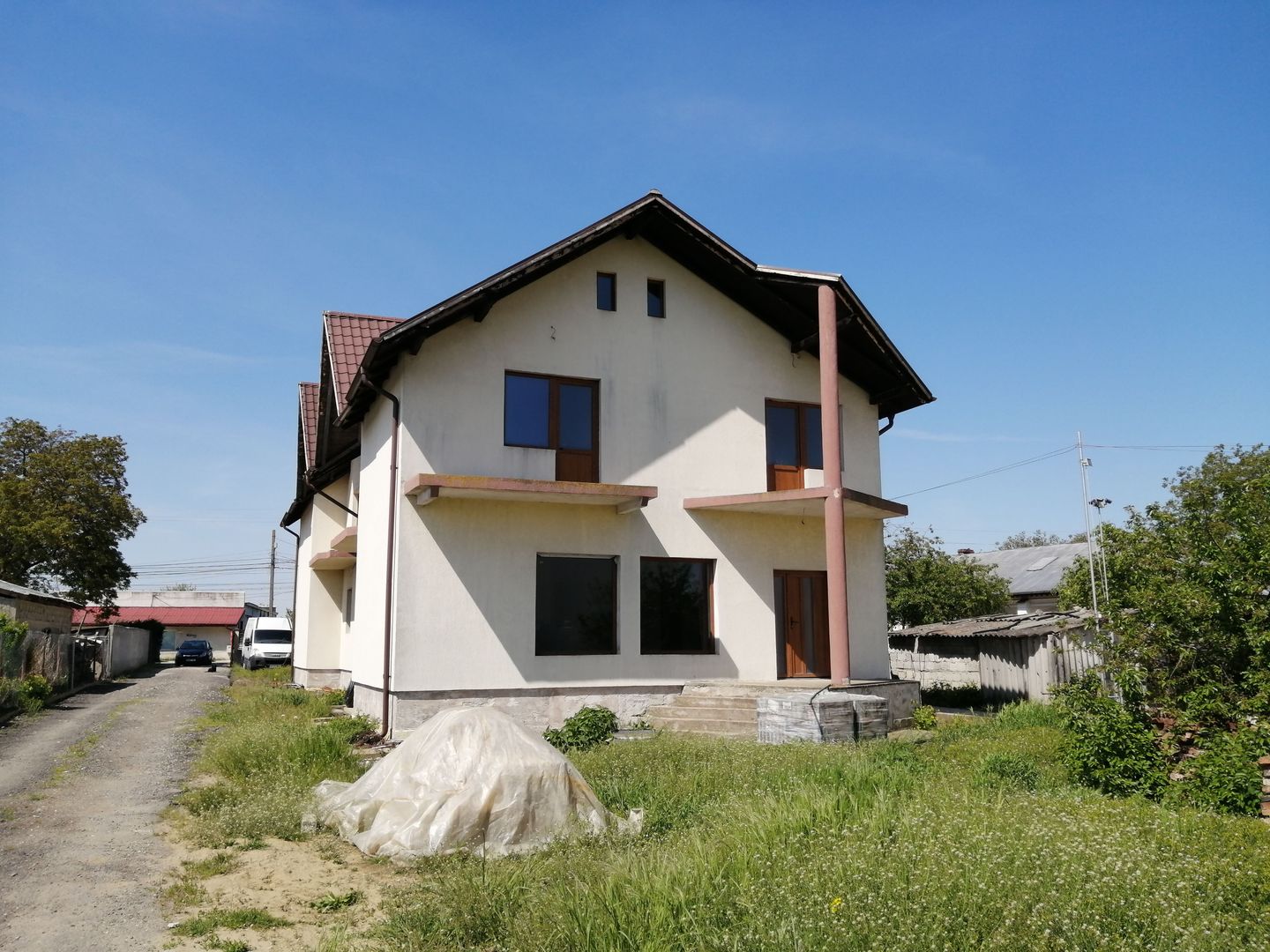 Casa P+1 - comuna 1 Decembrie - str. Victoriei - Poză 1