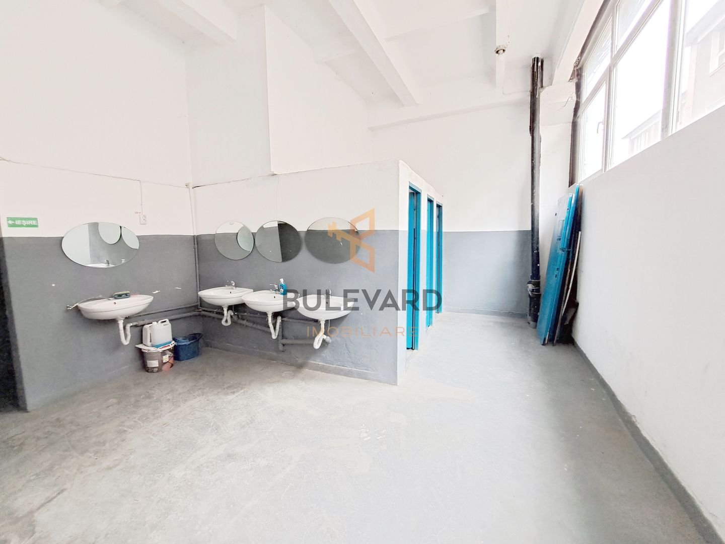 Spatiu industrial 250 mp, lift marfa, Zona Clujana! - Poză 9