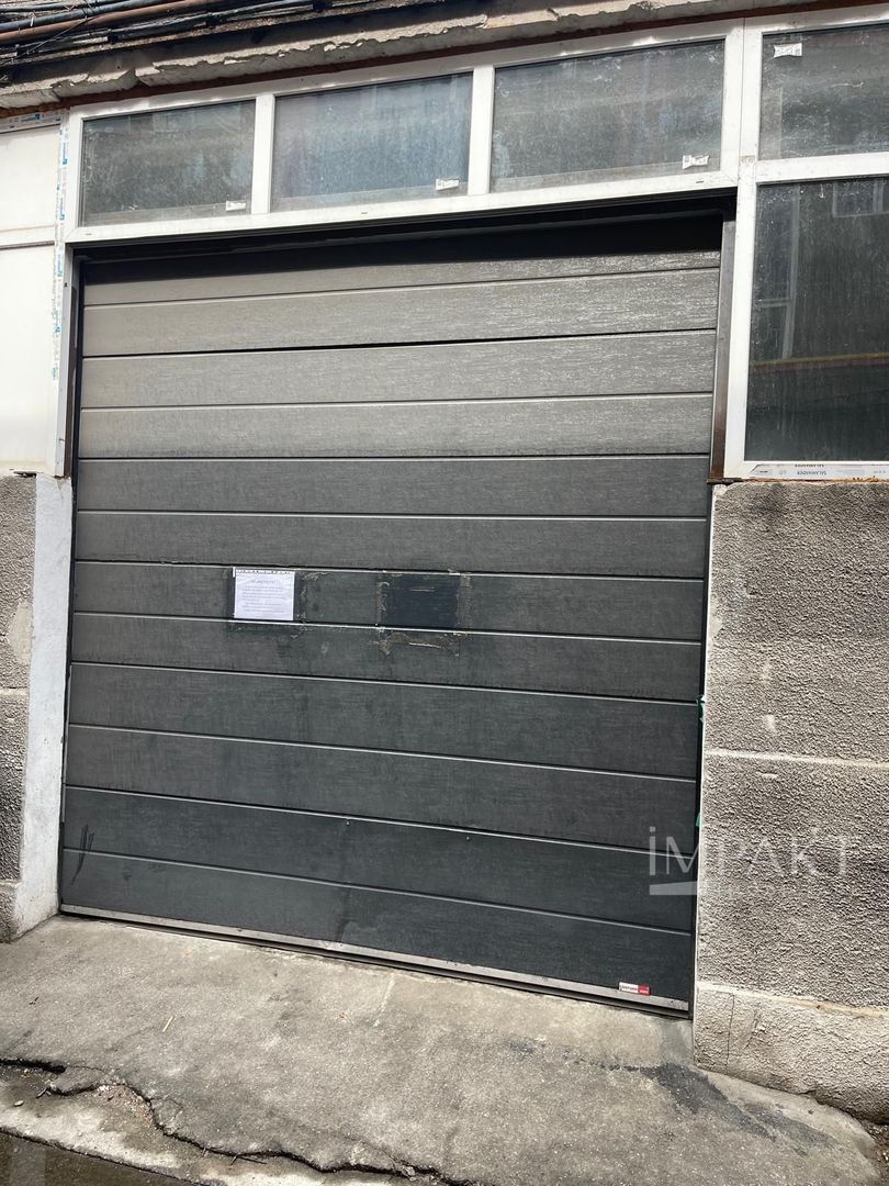 Hala de 250 mp la inchiriat open-space zona Piata 1 Mai - Poză 3