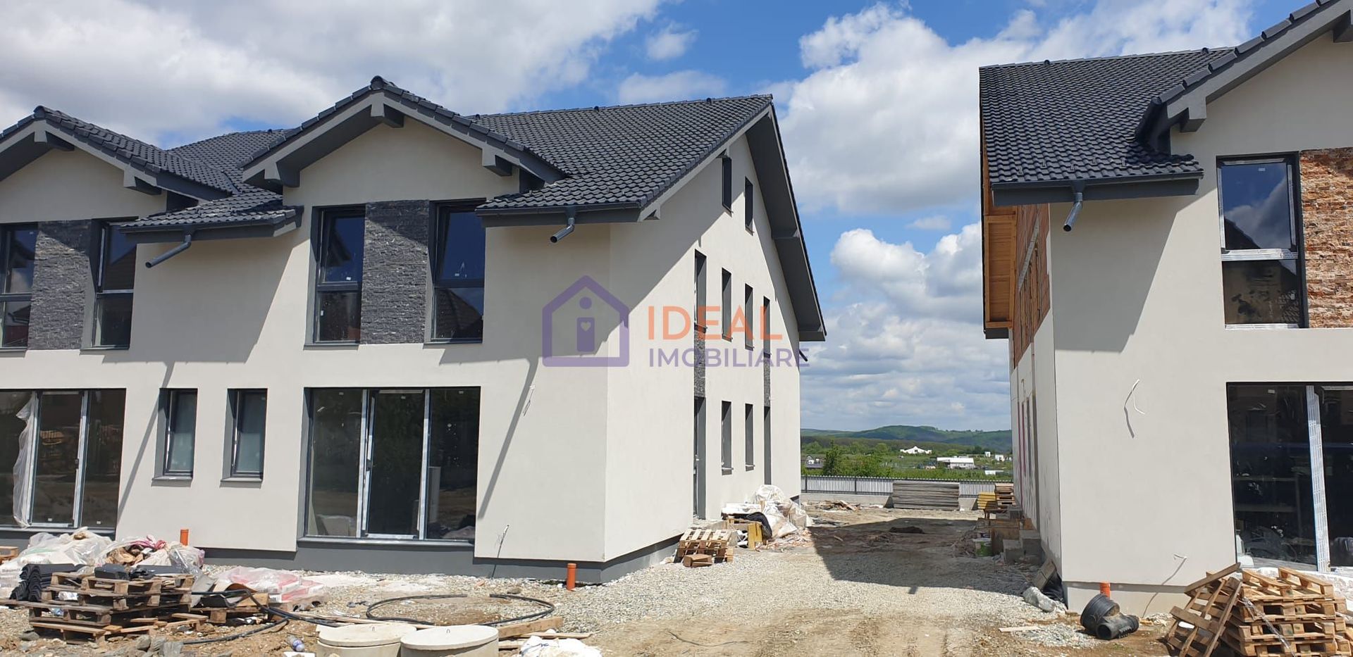 Casa tip quadruplex cu 4 camere in Calea Cisnadiei, zona Casa de Apa - Poză 5