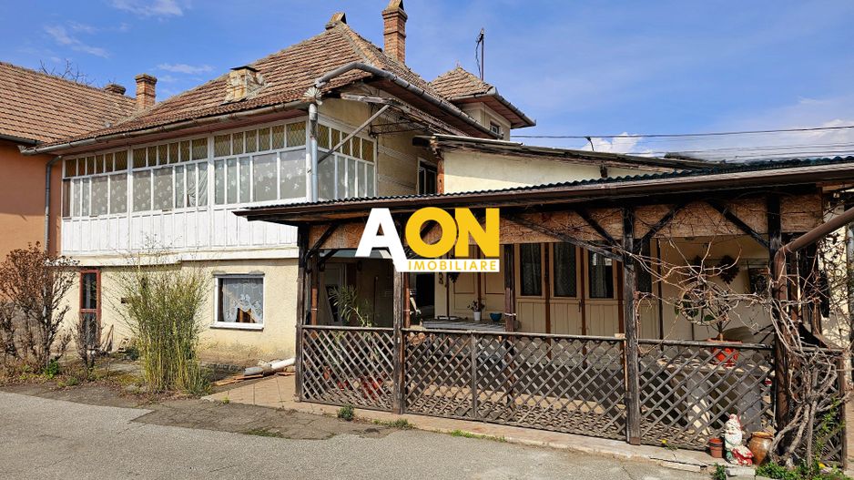 Casa 4 camere, 525 mp teren, zona Centru - Poză 1