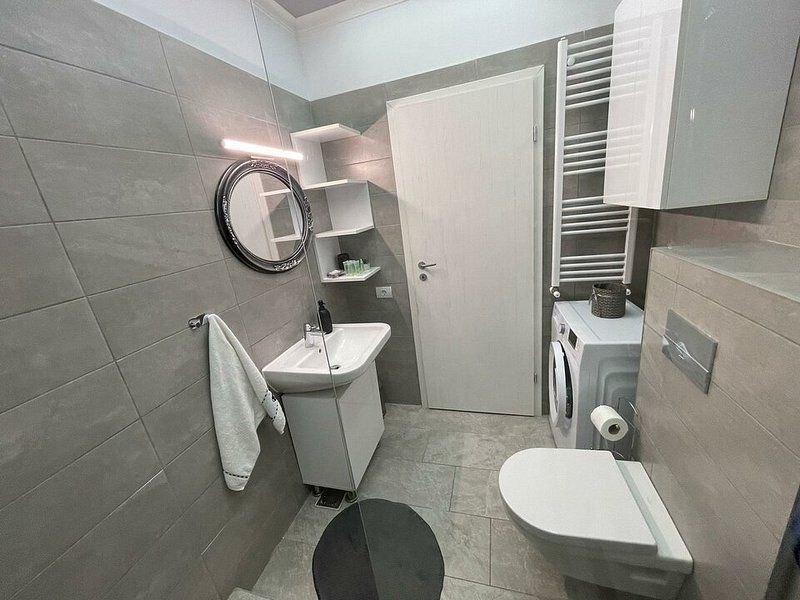 Apartament 2 camere – Mamaia Nord, bloc nou, Parcare - Minim 3 Luni - Poză 16