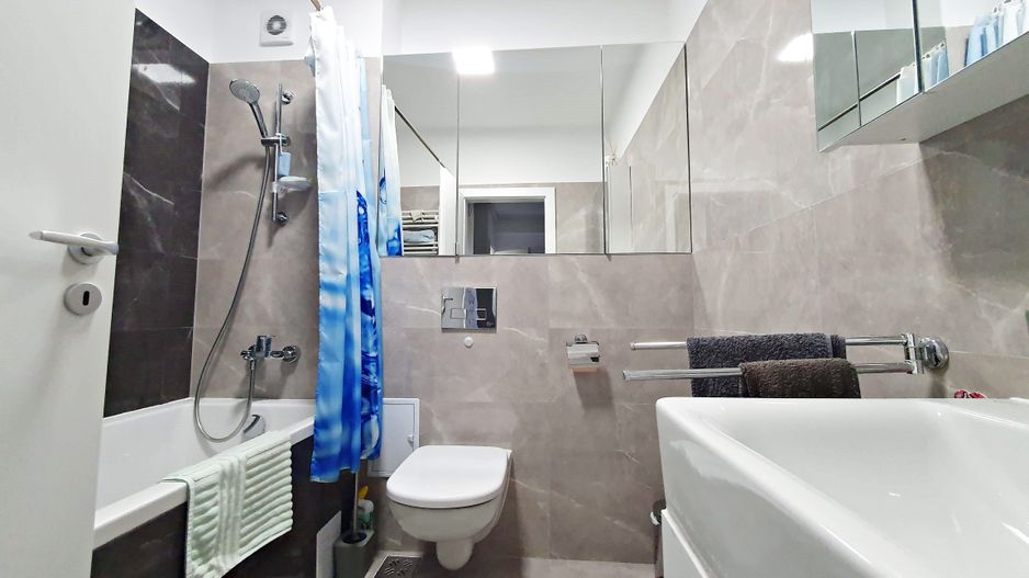 Bloc nou, Tractorul apartament mobilat la parter cu balcon si parcare - Poză 11