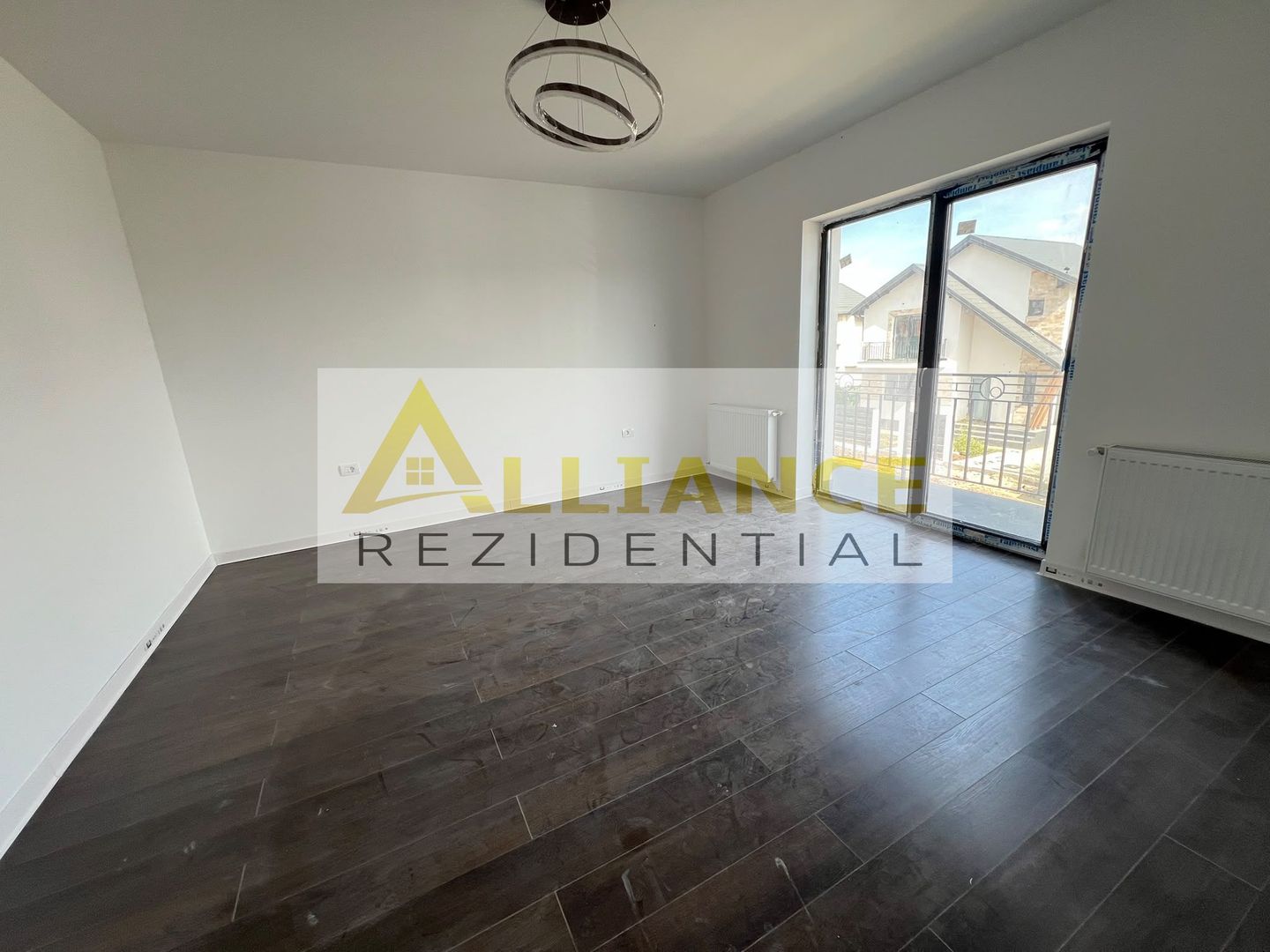Vila de vanzare-4 camere-2 bai-Teren 350 MP - Poză 12