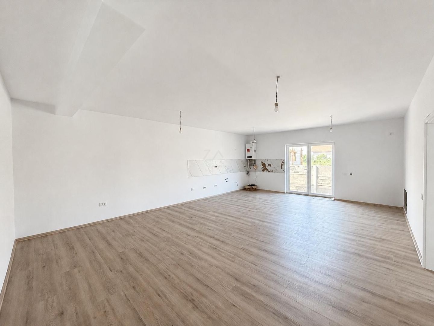 COMISION 0! Duplex cu 4 camere finalizat.Toate utilitatile. - Poză 2
