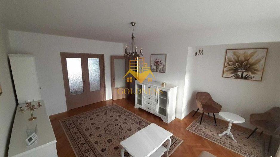 3 camere decomandate, Piata Cipariu, Andrei Muresanu, Zona Muscel - Poză 4