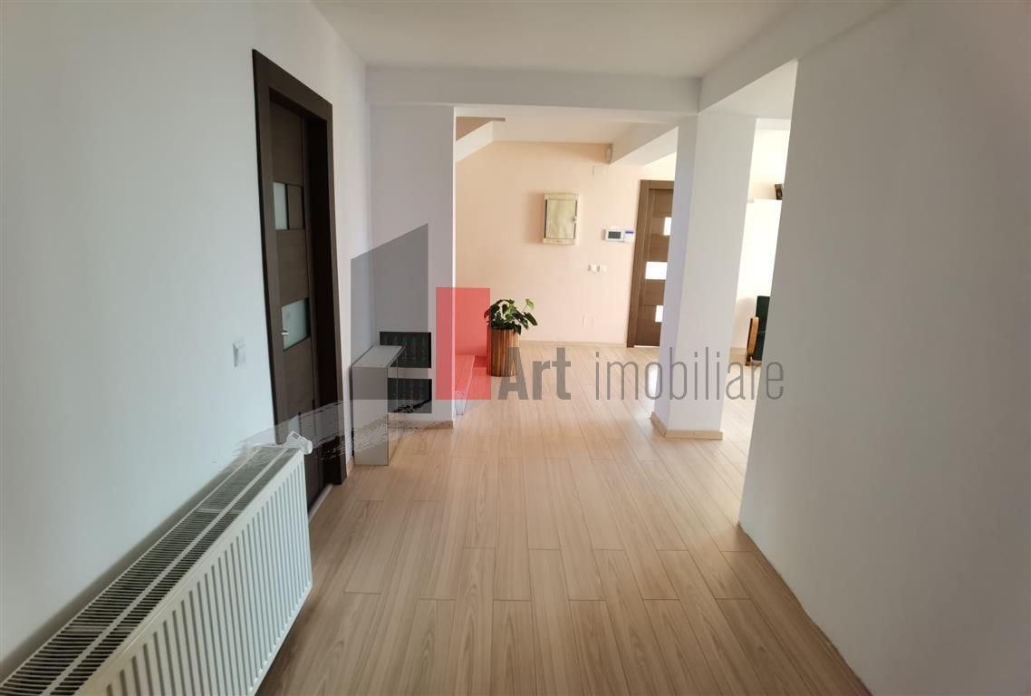 VIla 11 Camere Cernica - Poză 10