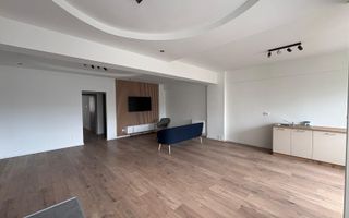 Apartament 3 camere I Lift Etaj 1 I Balcon I Oituz | Parcare - Poză 1