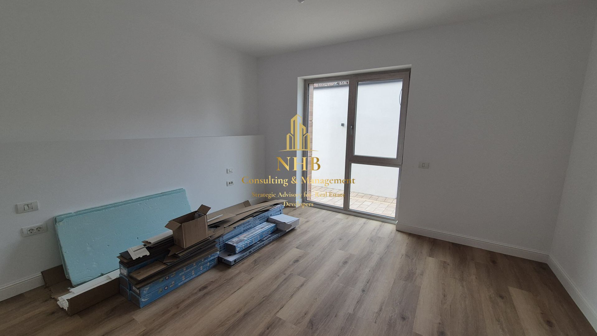 Apartament 4 camere, bloc boutique, curte, parcare - Metrou Bazilescu - Poză 3