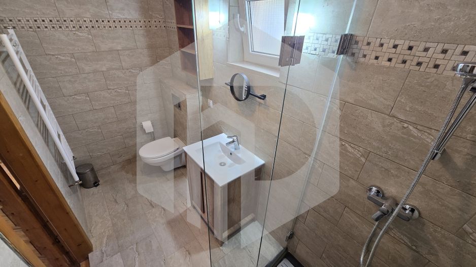 Casa individuala 4 camere teren 3825 mp Cisnadioara - Poză 9