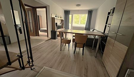 Apartament penthouse modern de vânzare, 4 camere, în Cornișa