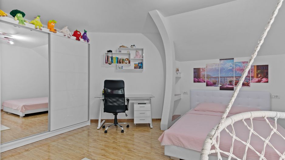DE VANZARE  Vila 9 camere Colentina - Poză 44